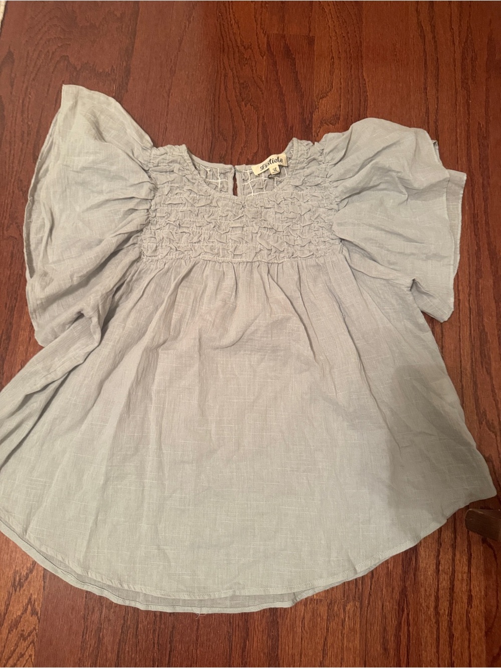 Light Sage Smocked Puff-Sleeve Women's Top by Listicle Large